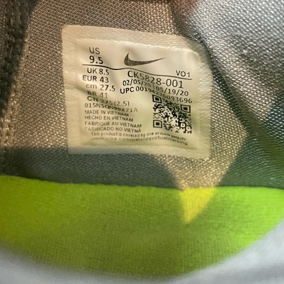 Nike PG 4 TB size 9.5 women, 8 men - Picture 5 of 5